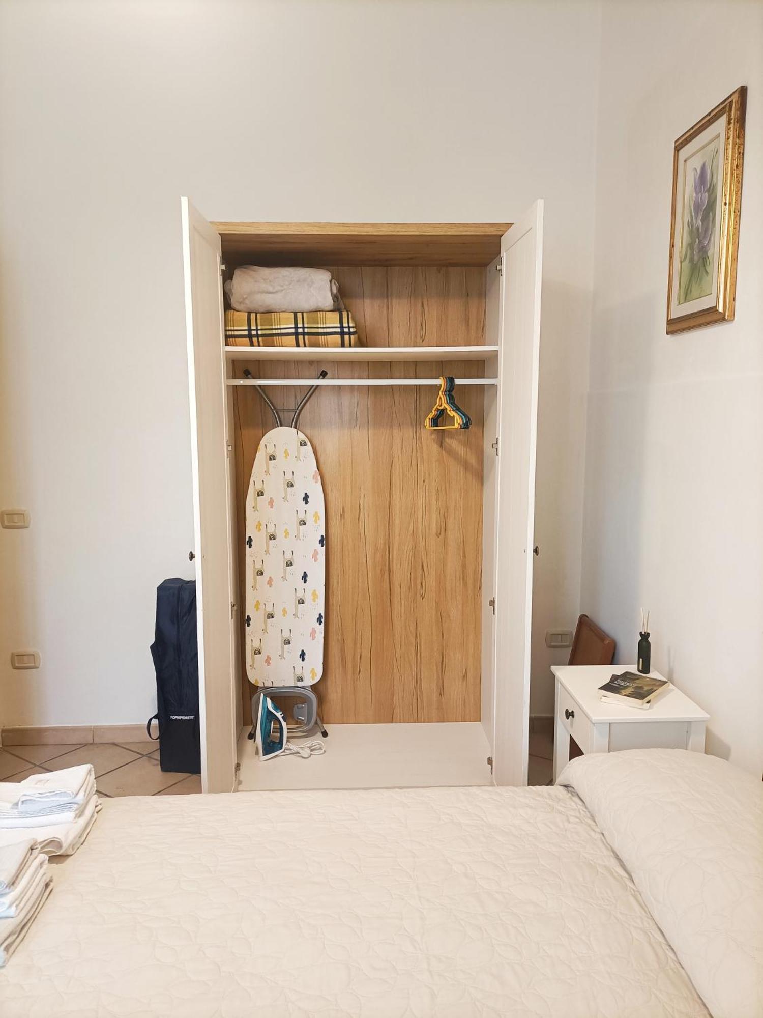 Bright Port View Apartment- Free Parking Cagliari Buitenkant foto