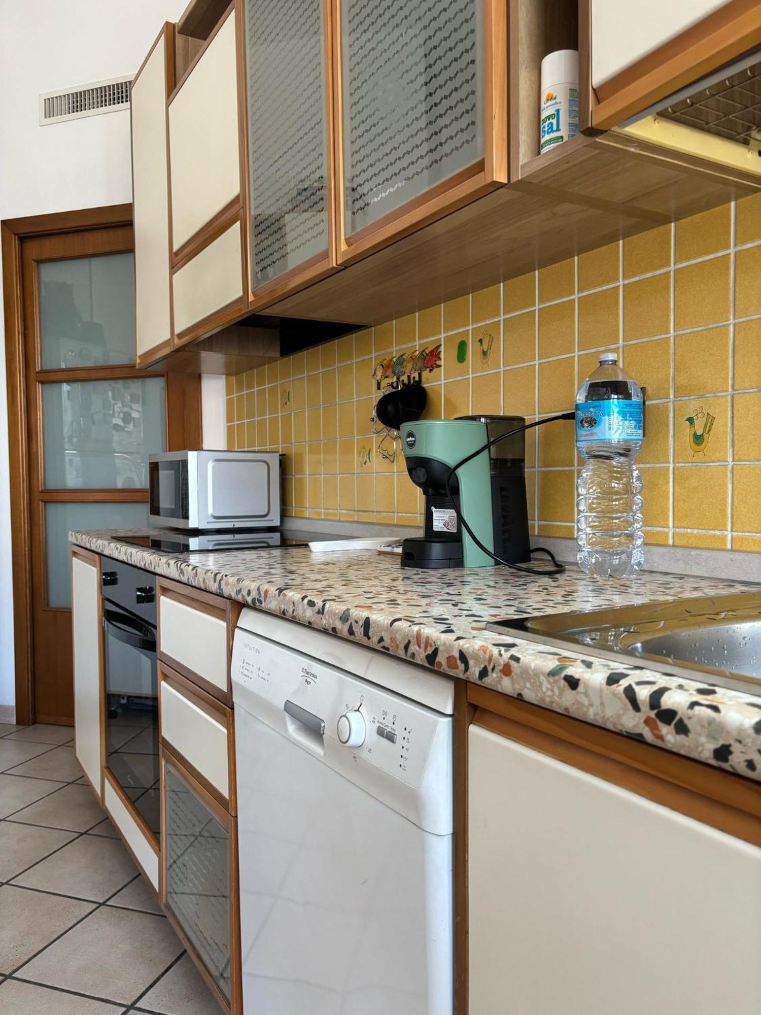Bright Port View Apartment- Free Parking Cagliari Buitenkant foto