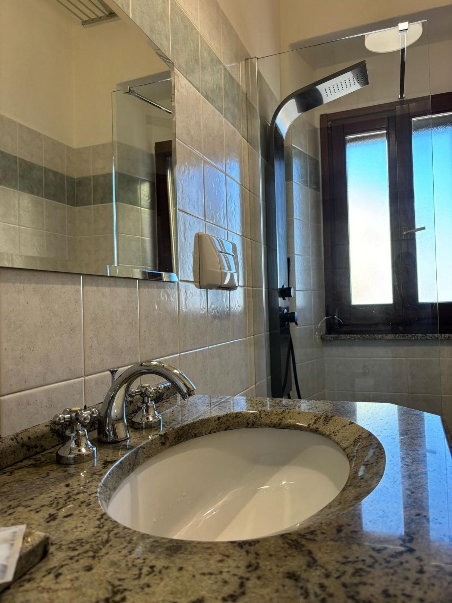 Bright Port View Apartment- Free Parking Cagliari Buitenkant foto